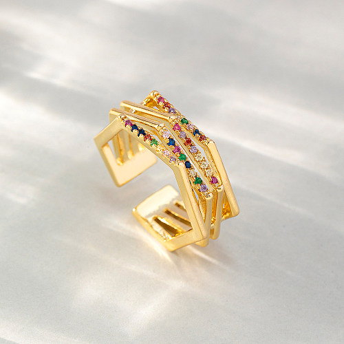 Offener Ring mit geometrischem Kupfer-Inlay und Zirkon im originellen Design