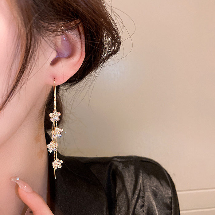 1 Pair Elegant Luxurious Flower Plating Inlay Copper Zircon 18K Gold Plated Drop Earrings