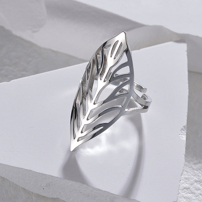 Le style simple et décontracté laisse le placage en acier inoxydable ajouré les anneaux ouverts plaqués or 14 carats