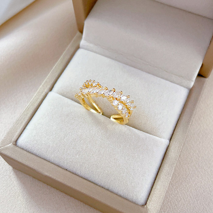 Moderner Pendel-C-Form-Buchstabe, Messing-Beschichtung, künstliche Edelsteine, vergoldete offene Ringe