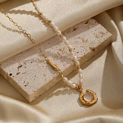 Collier plaqué or 18 carats élégant avec incrustation de cuivre irrégulier et perle d'eau douce