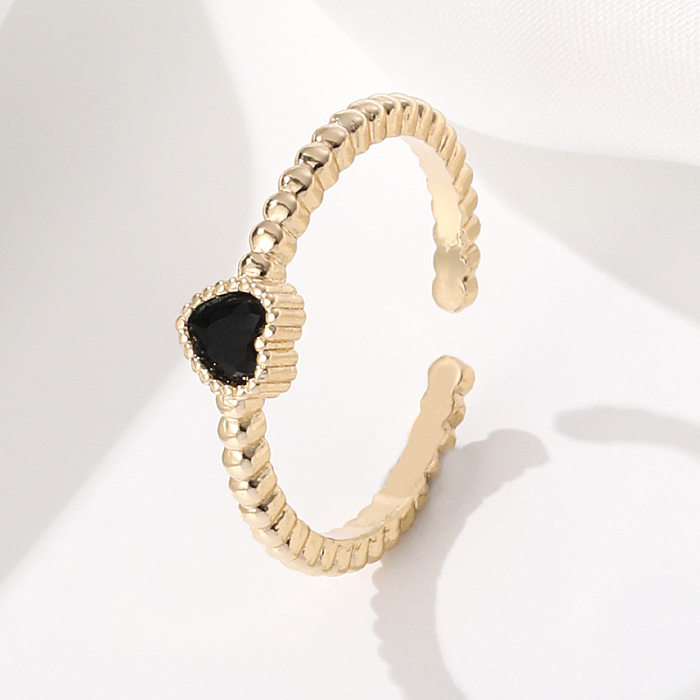 Einfacher offener Ring in Herzform mit Kupferbeschichtung und Zirkon