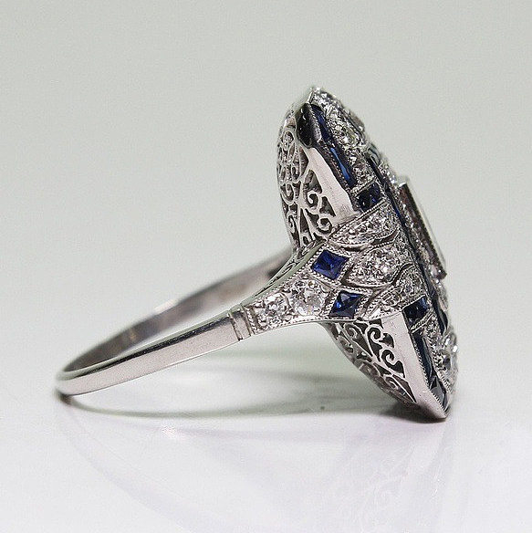 Anéis artificiais luxuosos do zircão das pedras preciosas do embutimento de bronze do retângulo