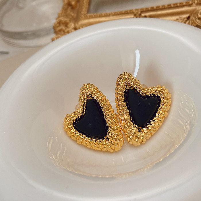 1 Pair Retro Heart Shape Copper Ear Studs