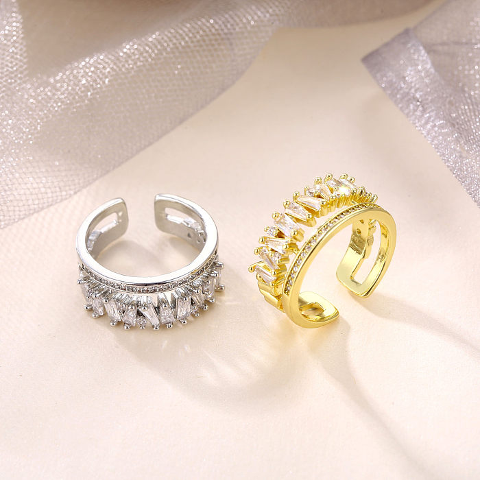 Offener Ring mit geometrischer Verkupferung und Intarsien-Zirkon-Weißgold-Beschichtung im Retro-Stil