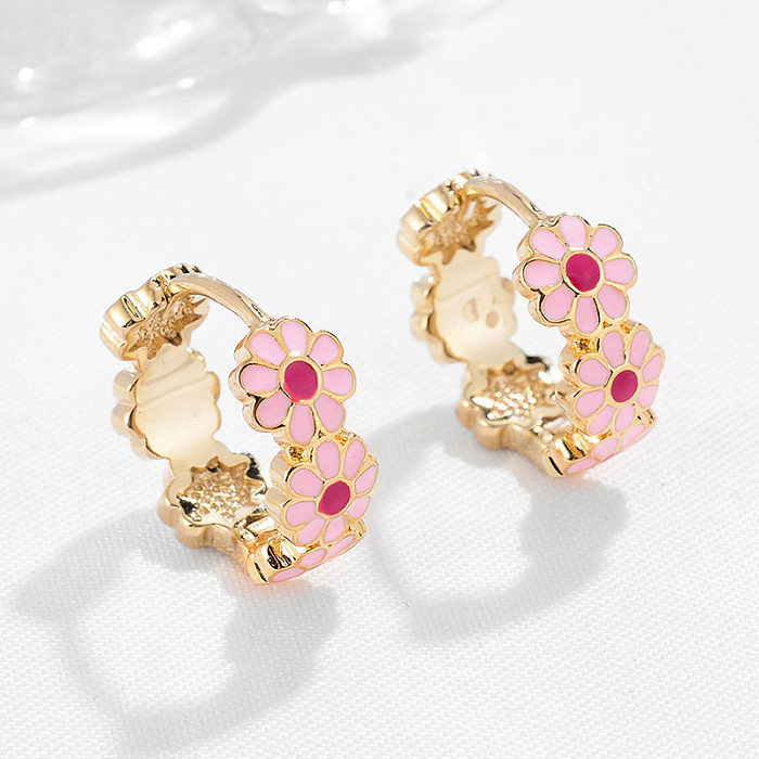 1 Paar süße Gänseblümchen-Ohrringe aus Kupfer mit 14-Karat-Vergoldung im IG-Stil