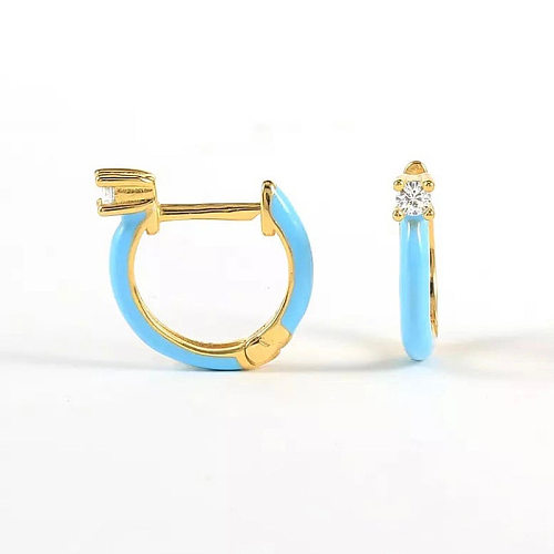 1 Paar runde Ohrringe mit künstlichen Edelsteinen im klassischen Stil mit Kupferbeschichtung