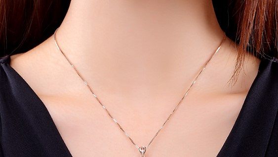 Einfache herzförmige Halskette mit Kupfer-Inlay-Kristall-Anhänger