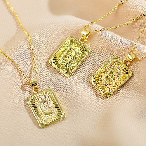 Lässige Halskette mit Buchstaben-Kupfer- und vergoldetem Anhänger im klassischen Stil