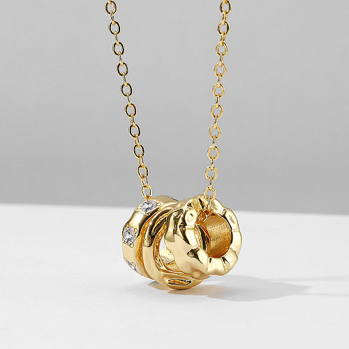 Collar con colgante chapado en oro con incrustaciones de cobre de color sólido de estilo simple