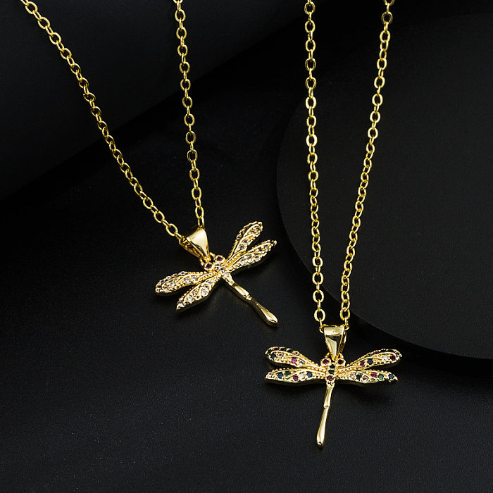 Collar con colgante de libélula de circonio con microincrustaciones de oro de 18 quilates chapado en cobre a la moda