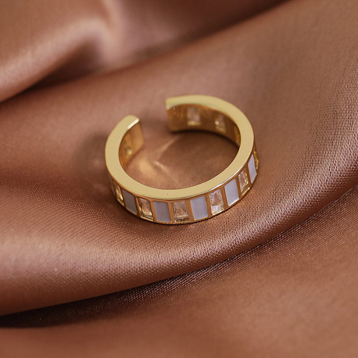 Anillos abiertos chapados en oro con incrustaciones de cobre y forma de corazón cuadrado romántico para mujer elegante