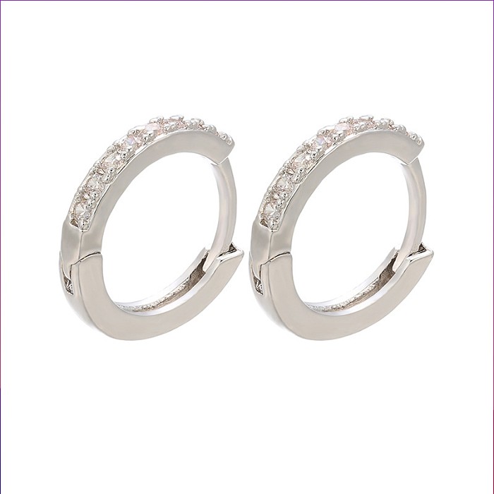 Atacado moda cobre micro-incrustado cor diamante assimétrico orelha fivela jóias