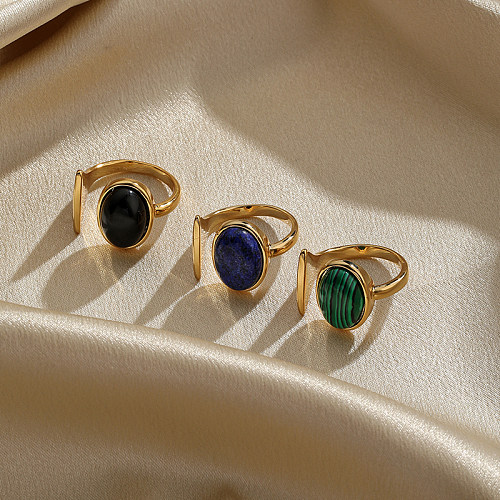 Offene Ringe im einfachen Retro-Stil mit ovaler Verkupferung und Inlay aus Achat, 18 Karat vergoldet