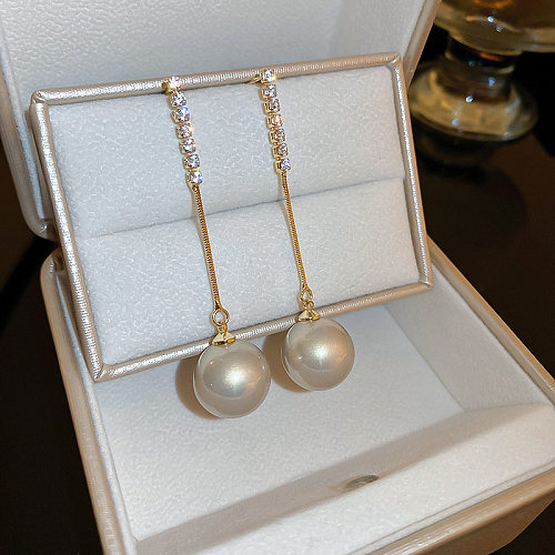 1 Pair Elegant Simple Style Round Plating Inlay Imitation Pearl Copper Artificial Rhinestones 14K Gold Plated Drop Earrings