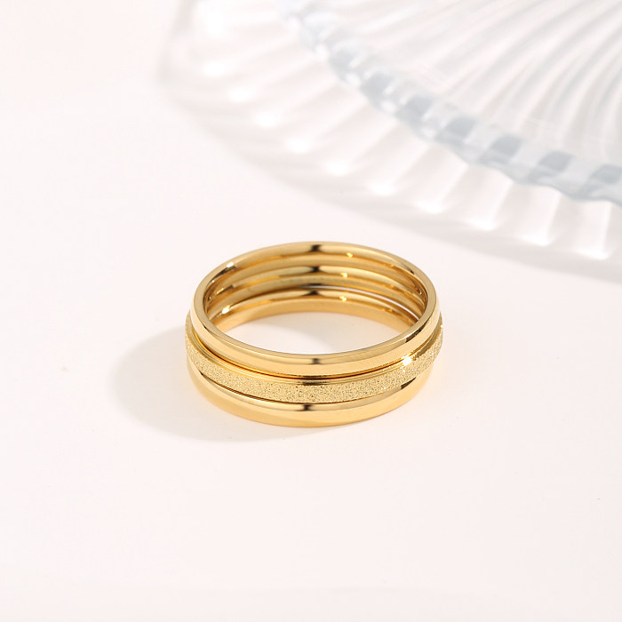 Anéis banhados a ouro de titânio de cor sólida estilo clássico estilo simples