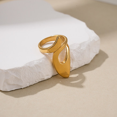 Anillos chapados en oro geométricos artísticos del chapado en oro del acero inoxidable del estilo moderno de las vacaciones al por mayor