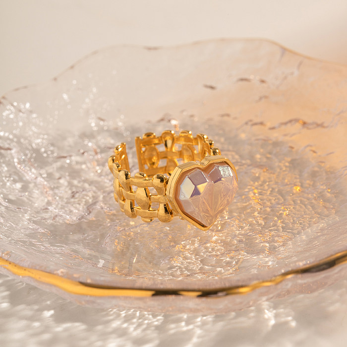 Anel aberto banhado a ouro 18K com pedras preciosas artificiais em formato de coração estilo IG em aço inoxidável