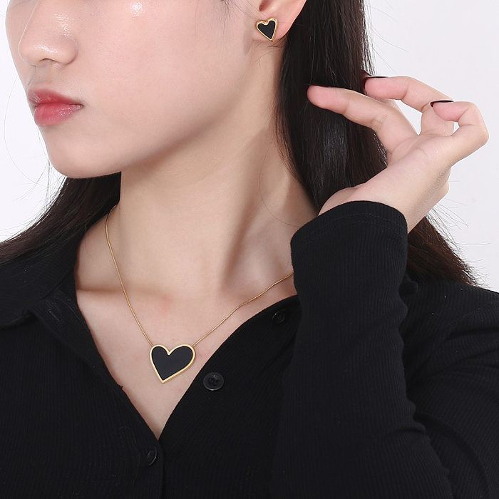 Modische herzförmige Halskette mit Muschel-Ohrringen und Titan-Stahlbeschichtung