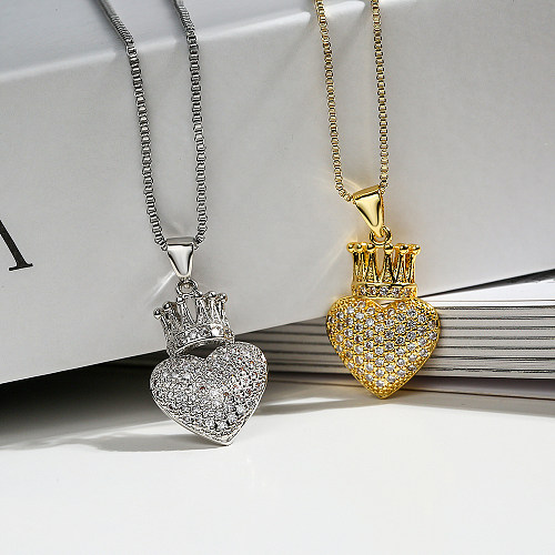 Elegante estilo simples formato de coração coroa cobre 18K colar com pingente de zircão banhado a ouro a granel