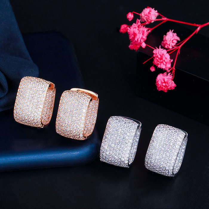 1 Paar elegante, klassische, quadratische Ohrstecker mit Inlay aus Kupfer und künstlichen Edelsteinen, rosévergoldet, weißvergoldet, rhodiniert