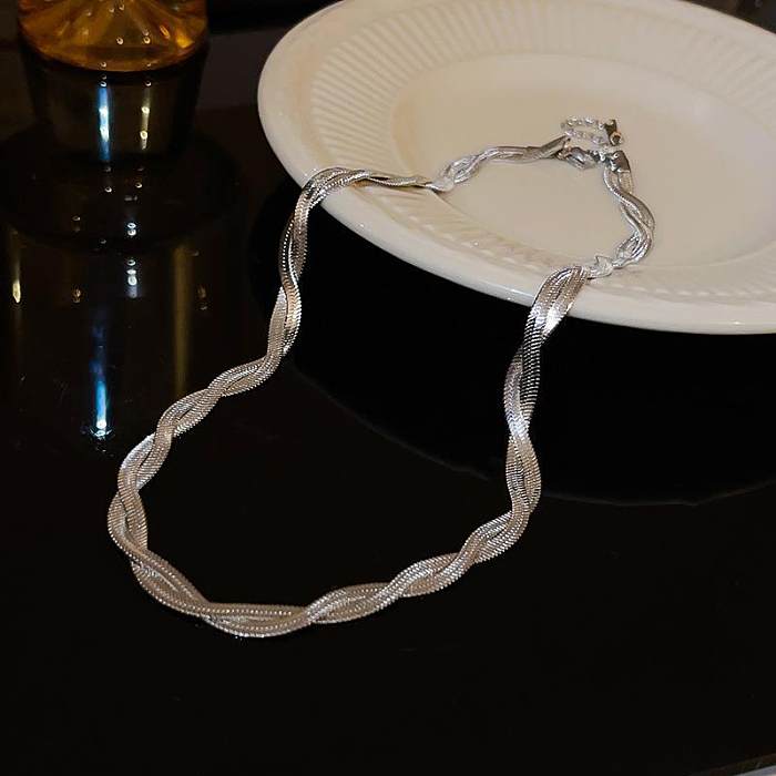 Elegante colar com pingente de zircão em formato de coração doce e nó de cobre