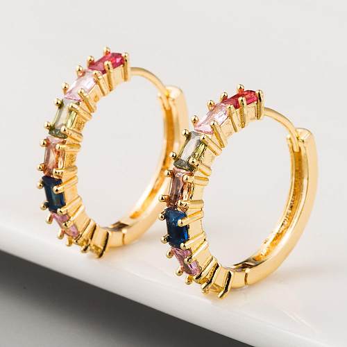 Kupferbeschichtete 18 Karat Gold mit eingelegten bunten Zirkon-Ohrringen, kreative Hip-Hop-Mode-Ohrringe