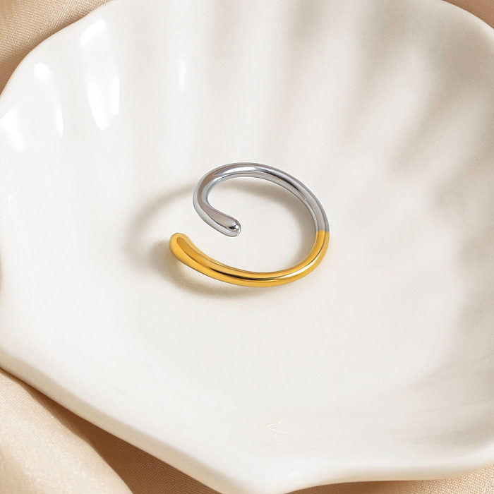 Offene Ringe im schlichten Stil mit Kreis-Edelstahlbeschichtung und 18-Karat-Vergoldung