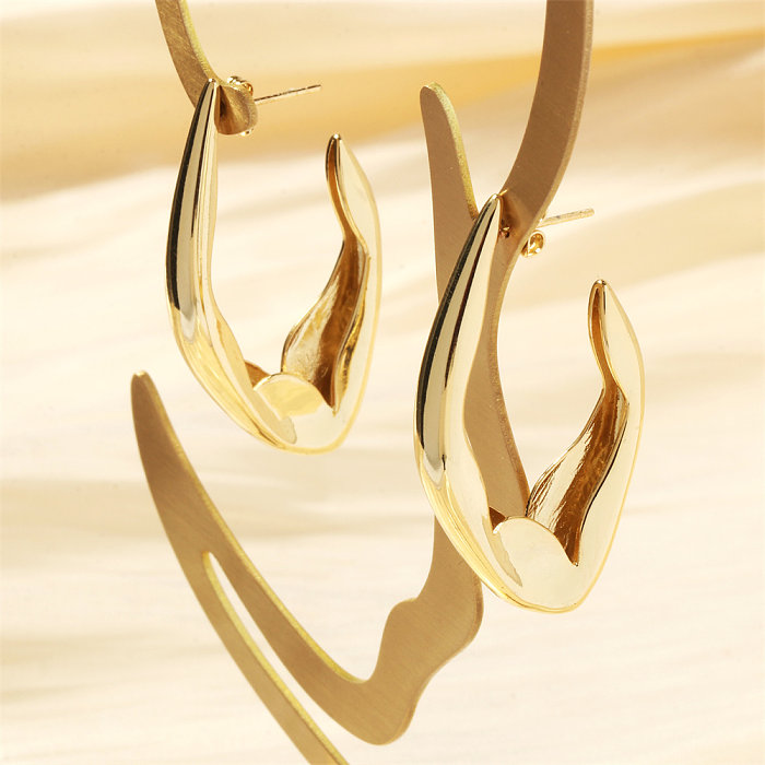1 par de pinos de orelha banhados a ouro 18K em forma de V estilo IG