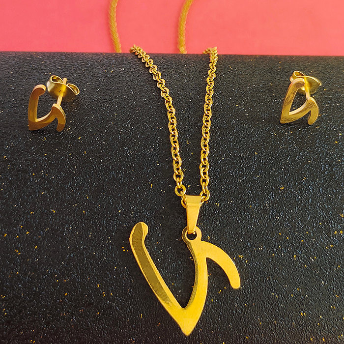 Colar de brincos banhado a ouro de aço titânio com letras da moda