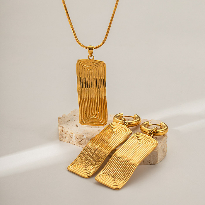 قلادة أقراط مطلية بالذهب عيار 18 قيراطًا مستطيلة الشكل من الفولاذ المقاوم للصدأ بأسلوب بسيط