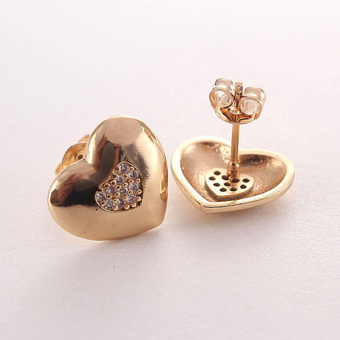 Conjunto básico de joias banhadas a ouro de zircônia com chapeamento de cobre em forma de coração