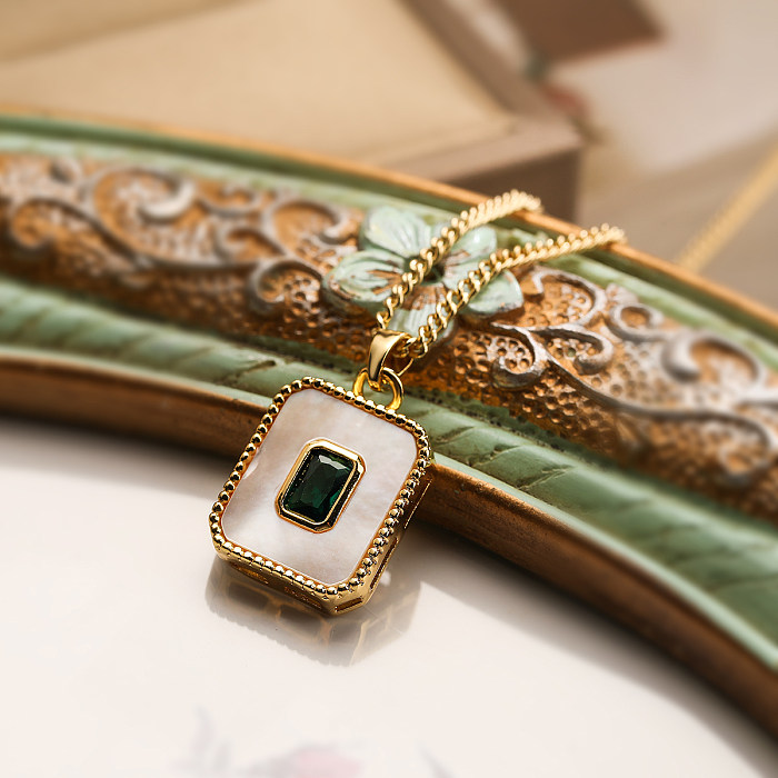 Elegante Basic Commute Halskette mit geometrischem Kupferüberzug und Inlay-Zirkon-Anhänger, 18 Karat vergoldet