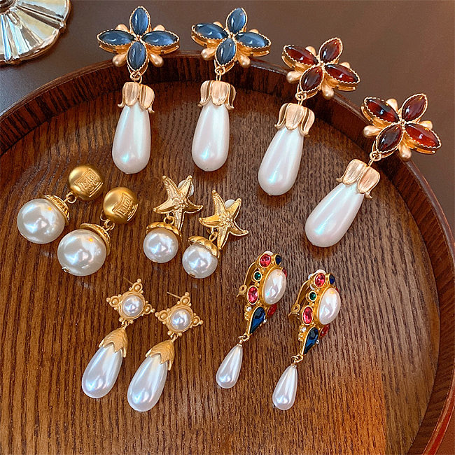 1 paire de boucles d'oreilles élégantes rétro avec incrustation de gouttelettes d'eau en cuivre et perles