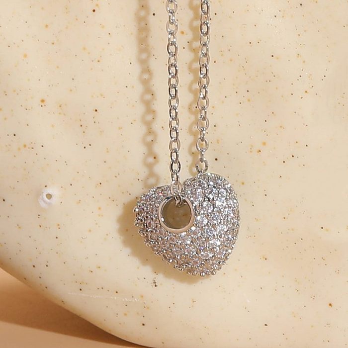 Elegant Shiny Heart Shape Flower Copper Plating Inlay Zircon 14K Gold Plated Pendant Necklace