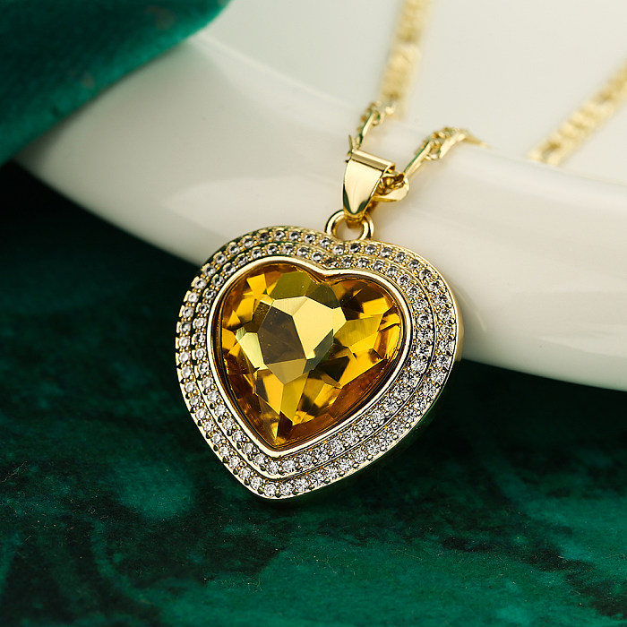 Elegante, glamouröse Halskette mit Anhänger in Herzform, Kupferbeschichtung, Inlay aus Zirkon, 18 Karat vergoldet