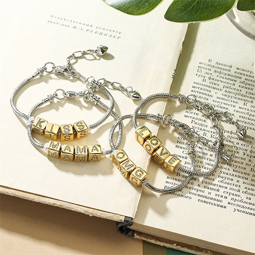 Bracelets plaqués or avec incrustation de cuivre avec lettre artistique MAMA