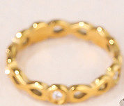 O estilo simples acena anéis de diamante artificiais de aço Titanium no volume