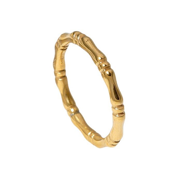 Anéis banhados a ouro de aço inoxidável de cor sólida estilo simples