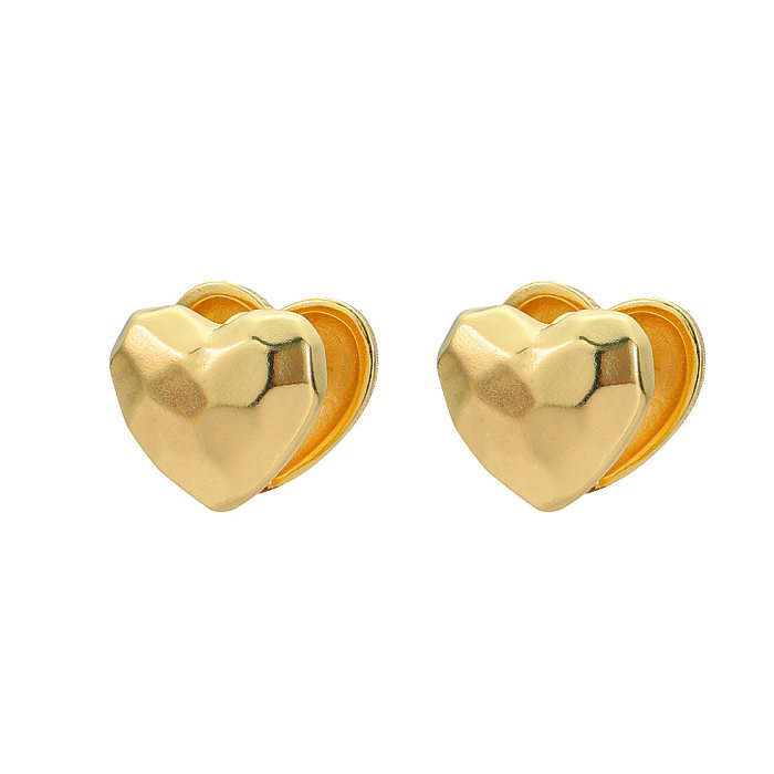 1 par de brincos de orelha de cobre revestidos em formato de coração doce elegante
