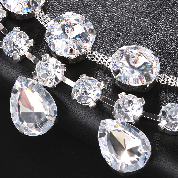 Collar de aretes de diamantes de imitación con incrustaciones de cobre geométrico lujoso Glam