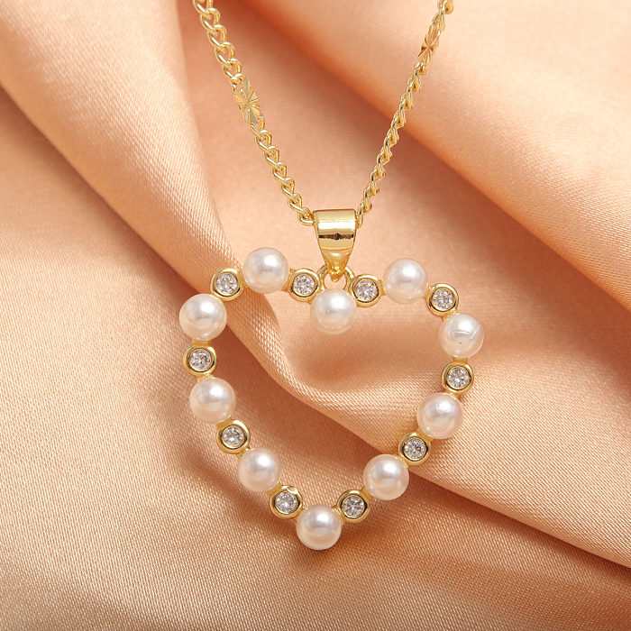 Einfache Vintage-Stil-Pentagramm-Kreuz-Herzform-Kupfer-vergoldete künstliche Perlen-Zirkon-Anhänger-Halskette in großen Mengen