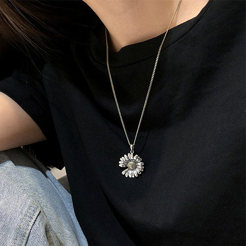 Simple Style Flower Copper Plating Pendant Necklace
