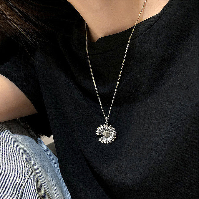 Simple Style Flower Copper Plating Pendant Necklace