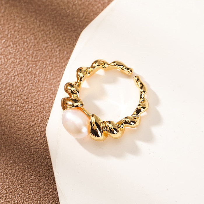 Elegant Simple Style Spiral Stripe Freshwater Pearl Copper Open Rings