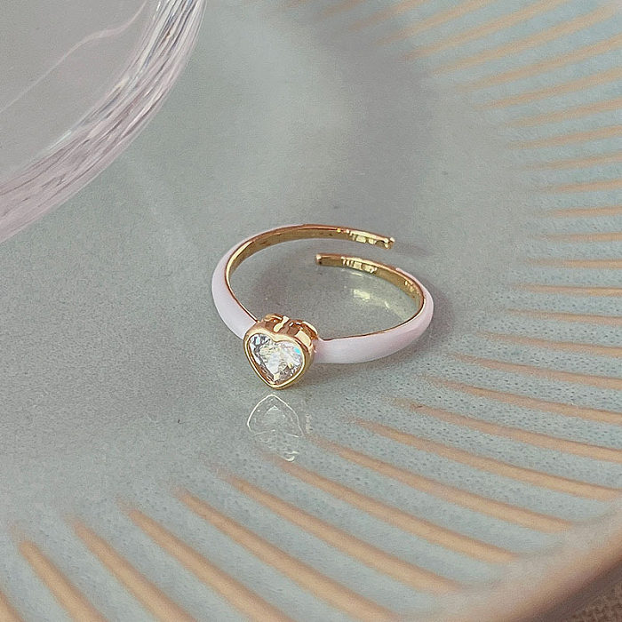 Anéis de zircão embutidos de cobre em formato de coração de estilo simples