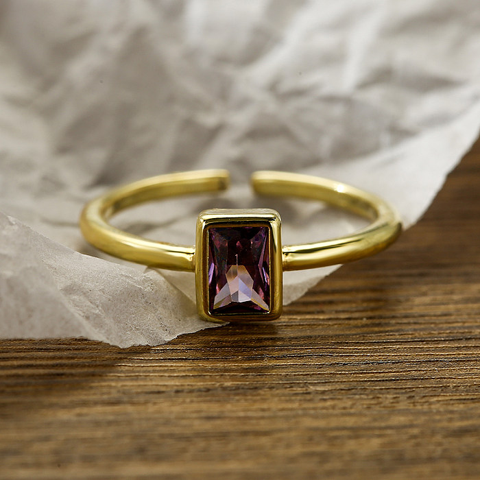 Eleganter, schlichter, rechteckiger offener Ring mit Kupferbeschichtung und Zirkoneinlage, 18 Karat vergoldet