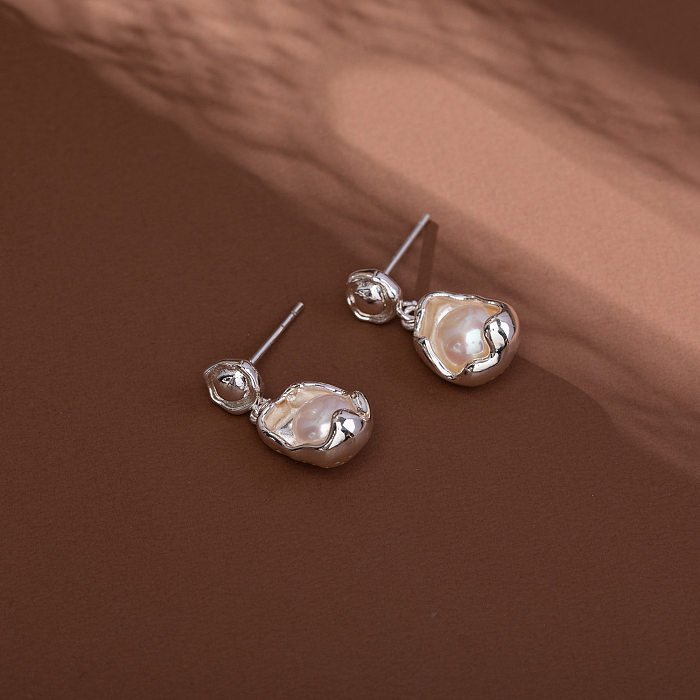 1 par de pendientes colgantes de perlas artificiales de cobre con incrustaciones irregulares de diseño Original