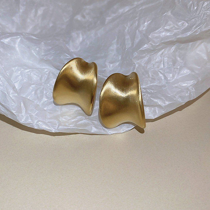 1 paire de boucles d'oreilles rétro en forme de cœur ovale, croix de trajet, placage en cuivre