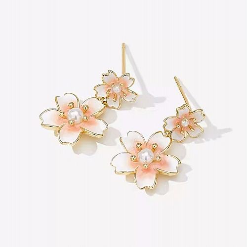 1 par de pendientes colgantes de perlas de cobre con incrustaciones de flores de estilo simple